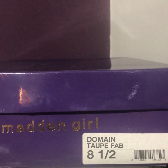 Taupe madden girl wedge booties size 8 1/2 - Picture 6 of 6